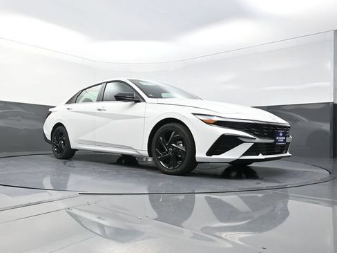 New 2026 Hyundai Elantra SEL Sport Premium FWD image 30