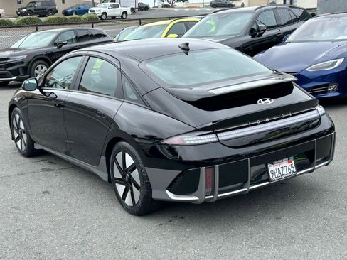 Used 2023 Hyundai Ioniq 6 SE RWD image 7