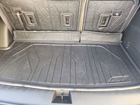 Used 2022 Chevrolet Traverse Premier w/ LPO, Floor Liner Package image 27
