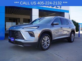 Used 2025 Buick Enclave Preferred video 1