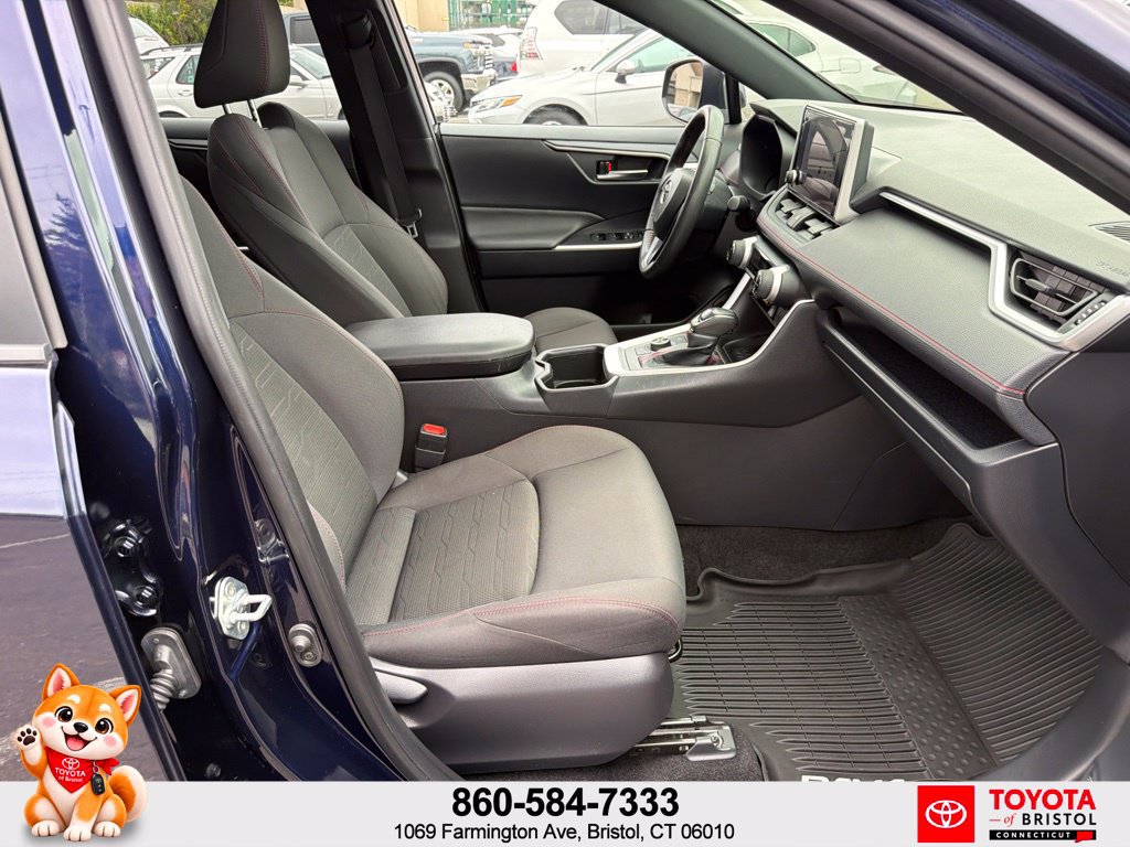 Used 2024 Toyota RAV4 SE w/ Weather & Moonroof Package AWD/4WD image 43