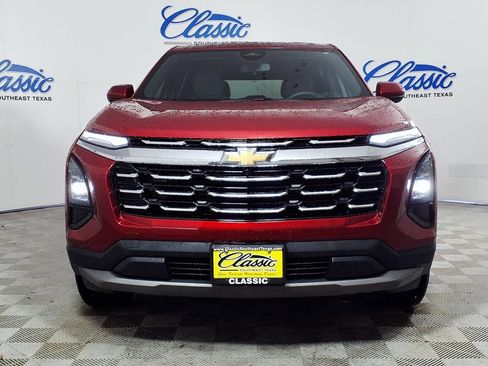 Used 2026 Chevrolet Equinox LT FWD image 3