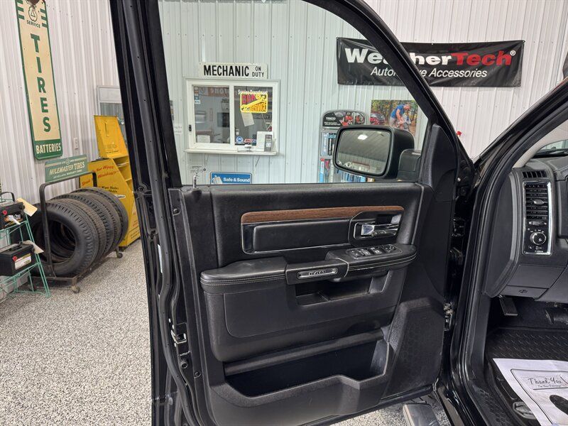 Used 2016 RAM 1500 Laramie w/ Convenience Group AWD/4WD image 25