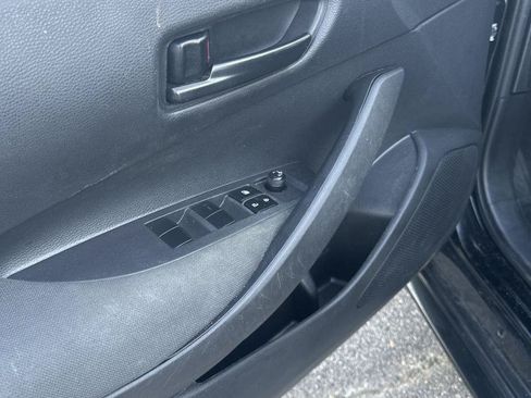 Used 2024 Toyota Corolla LE FWD image 4