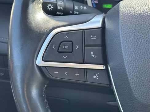Used 2022 Toyota Highlander Limited image 19