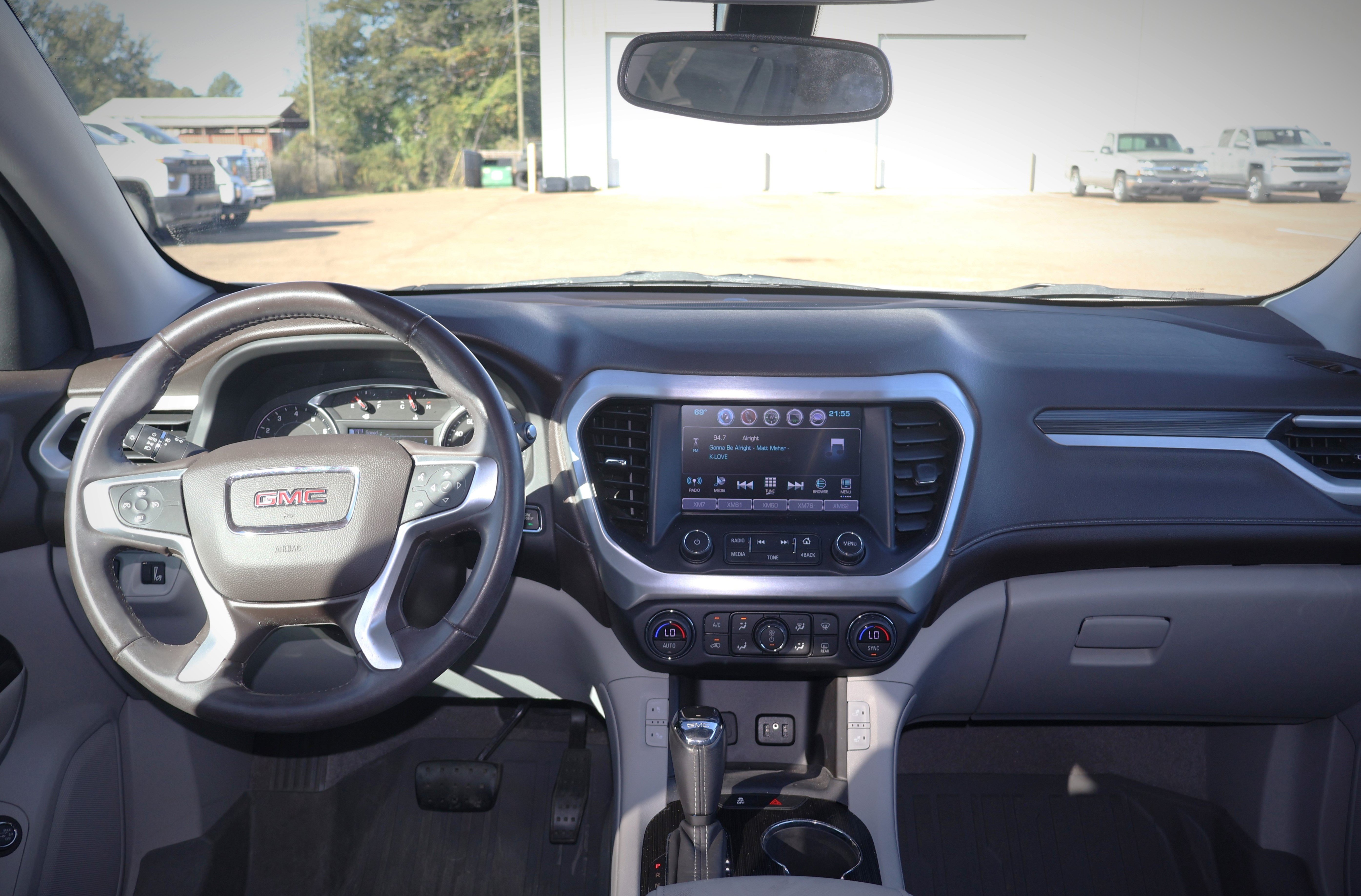 Used 2019 GMC Acadia SLT w/ LPO, Floor Liner Package FWD image 12