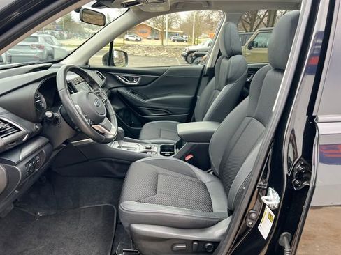 Used 2024 Subaru Forester Premium AWD/4WD image 4