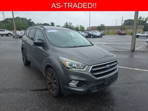 Used 2017 Ford Escape SE w/ Equipment Group 201A FWD image 1