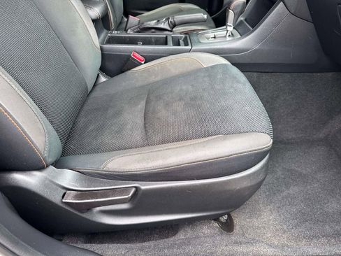 Used 2017 Subaru Crosstrek 2.0i Premium w/ Moonroof Package AWD/4WD image 11