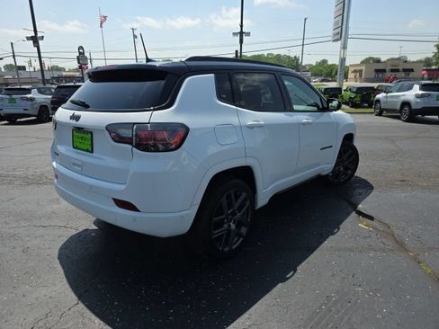 Used 2025 Jeep Compass Limited w/ Driver Assist Group I AWD/4WD image 7