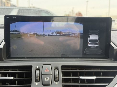 Used 2009 BMW Z4 sDrive30i image 9