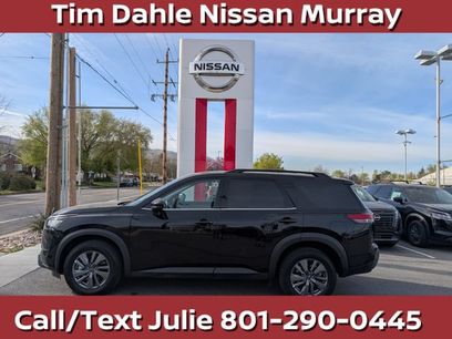 Used 2025 Nissan Pathfinder SV