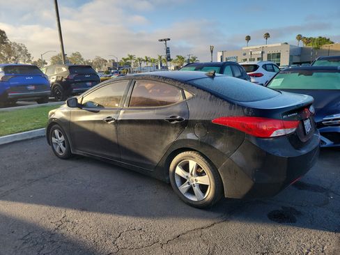 Used 2013 Hyundai Elantra GLS FWD image 3