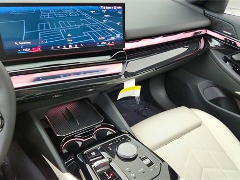 Used 2026 BMW 540i xDrive image 44