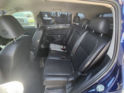 Used 2021 Volkswagen Tiguan SE AWD/4WD image 12