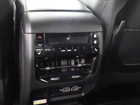 Used 2024 Jeep Grand Cherokee L Limited w/ Luxury Tech Group II image 56