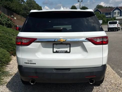Used 2021 Chevrolet Traverse LS FWD image 8