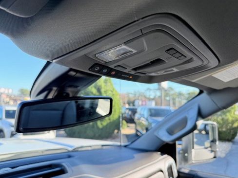 Used 2023 GMC Sierra 2500 SLT w/ SLT Premium Package image 28