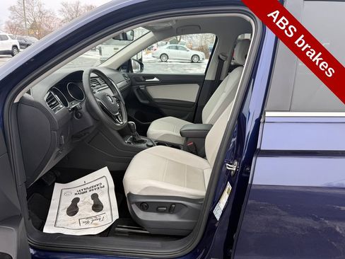 Used 2021 Volkswagen Tiguan SE image 10