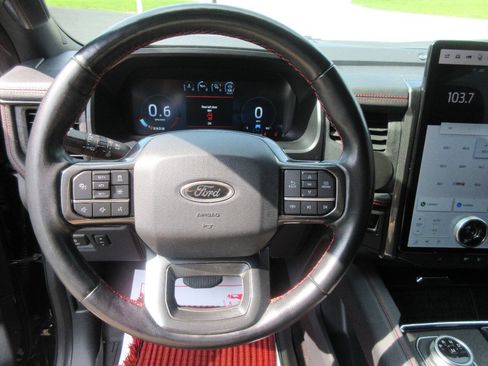 Used 2022 Ford Expedition Max Limited AWD/4WD image 10