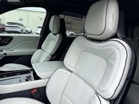 New 2025 Lincoln Aviator Black Label image 22