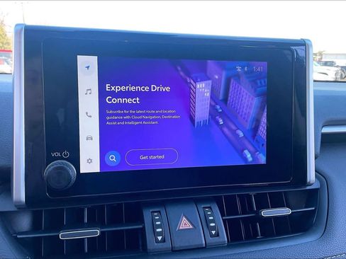 Used 2025 Toyota RAV4 XLE Premium image 31