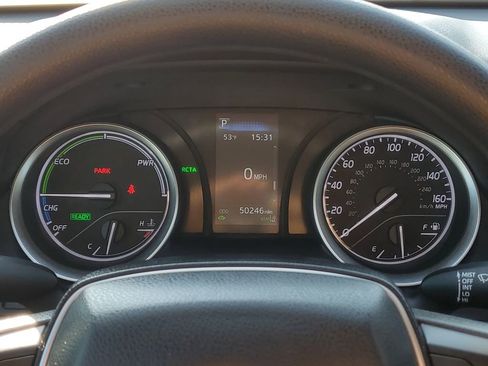 Used 2022 Toyota Camry LE image 12