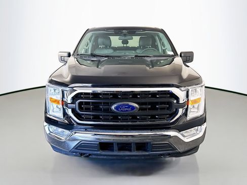 Used 2021 Ford F150 XLT image 2