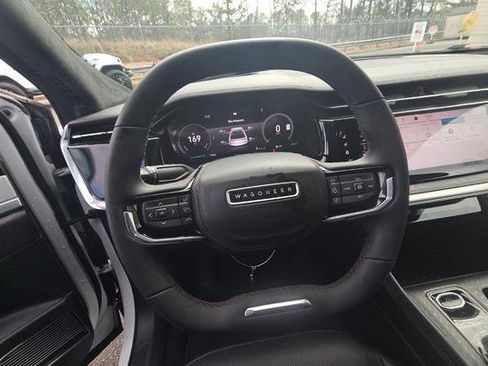 Used 2024 Jeep Wagoneer Launch Edition AWD/4WD image 7
