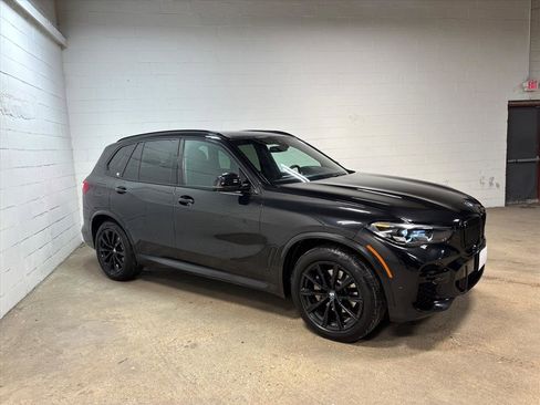Used 2023 BMW X5 xDrive40i w/ M Sport Package image 5