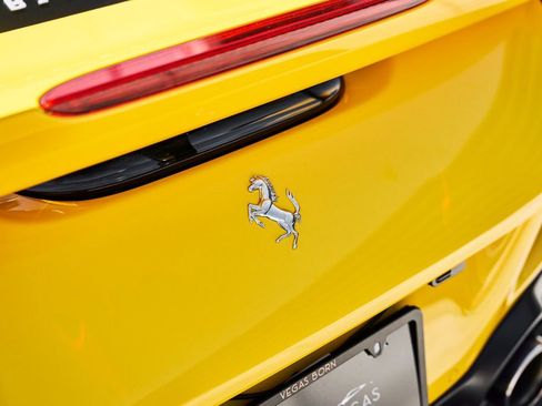 Used 2021 Ferrari F8 Tributo image 13