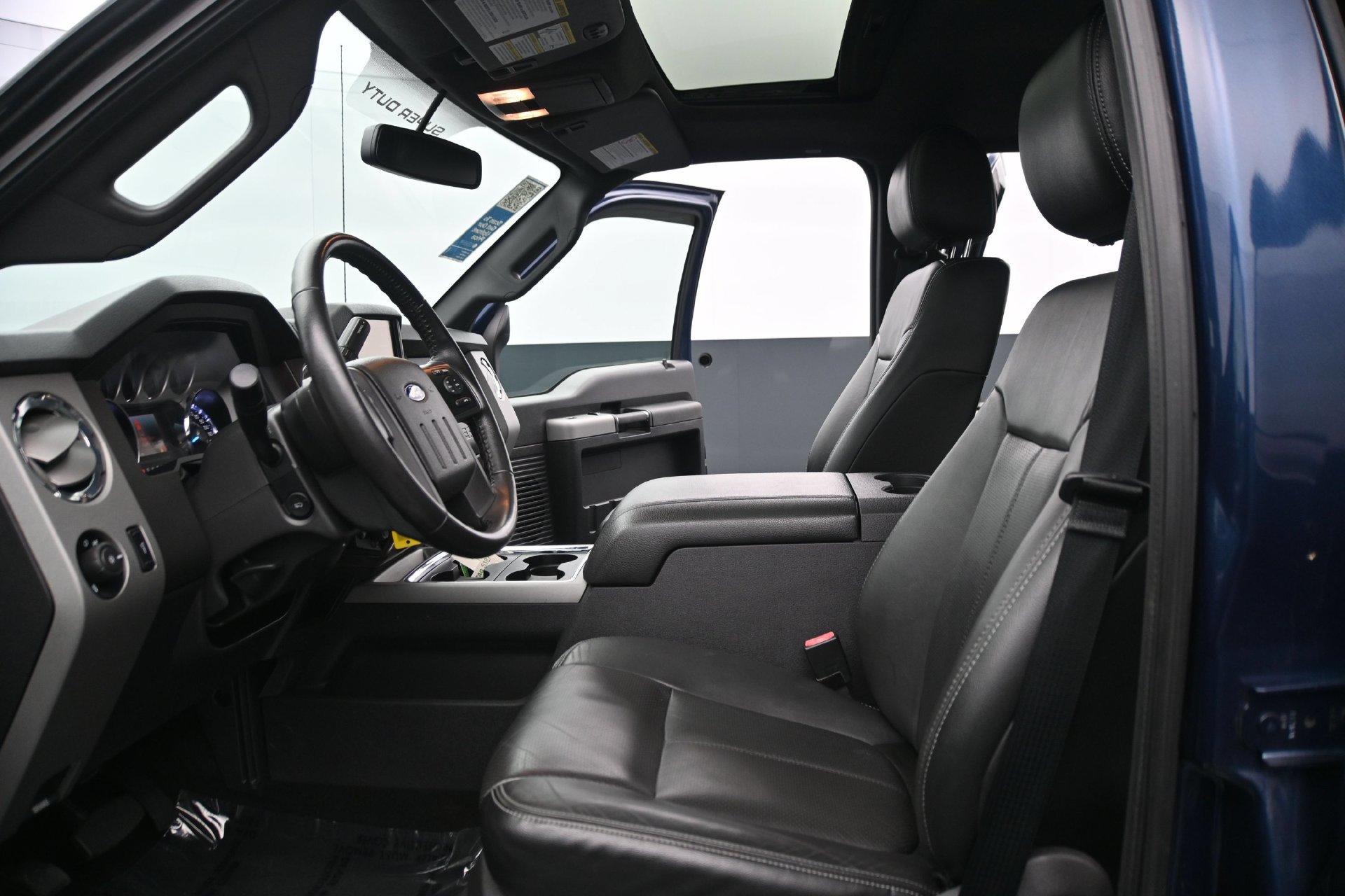Used 2016 Ford F250 Lariat w/ Lariat Ultimate Package AWD/4WD image 19