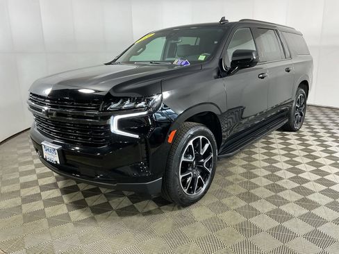Used 2021 Chevrolet Suburban RST w/ Rear Media and Nav Package AWD/4WD image 4
