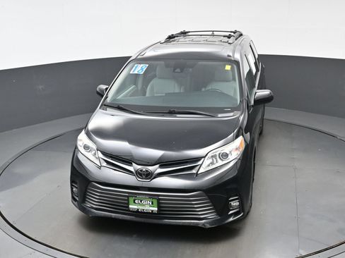Used 2018 Toyota Sienna XLE Premium w/ Carpet Mat Package FWD image 45