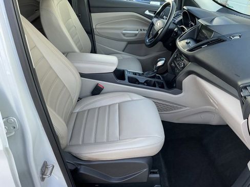 Used 2019 Ford Escape SEL image 20