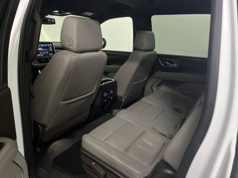 Used 2021 Chevrolet Suburban LT AWD/4WD image 24
