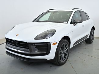Certified 2025 Porsche Macan video 1