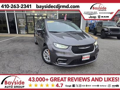 Used 2023 Chrysler Pacifica Touring-L