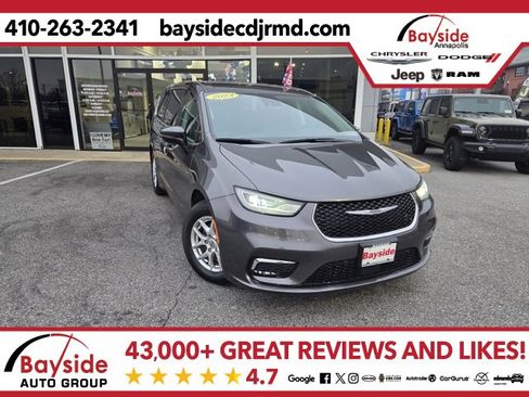 Used 2023 Chrysler Pacifica Touring-L image 1