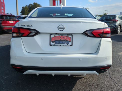 New 2025 Nissan Versa SV w/ Trunk Package FWD image 5