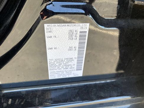 Used 2025 Nissan Altima 2.5 SV FWD image 29