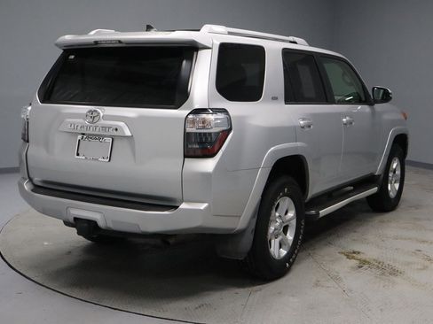 Used 2018 Toyota 4Runner SR5 Premium image 12