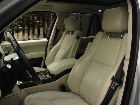 Used 2014 Land Rover Range Rover HSE AWD/4WD image 15