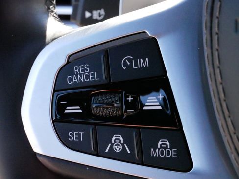 Used 2019 BMW X5 xDrive50i w/ M Sport Package image 24