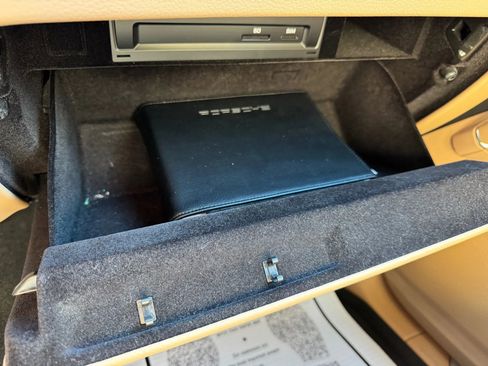 Used 2021 Porsche Cayenne image 34