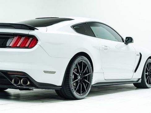 Used 2016 Ford Mustang Shelby GT350 w/ Technology Package RWD image 13