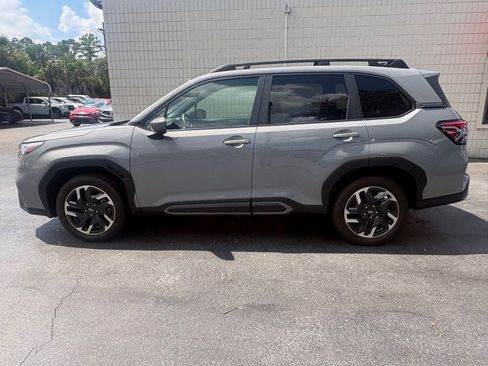 Used 2025 Subaru Forester Limited AWD/4WD image 4
