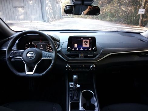 Certified 2024 Nissan Altima 2.5 SV image 14