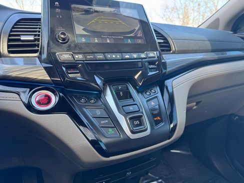 Used 2023 Honda Odyssey Elite image 9