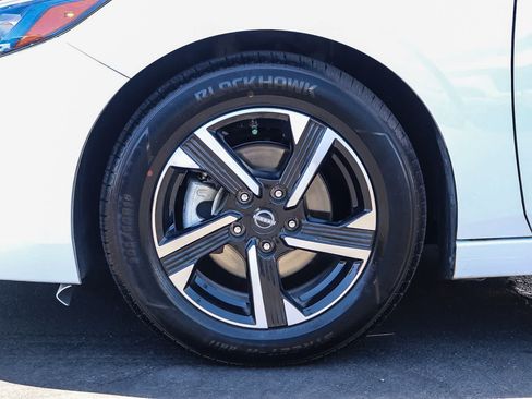 Used 2024 Nissan Sentra SV FWD image 10